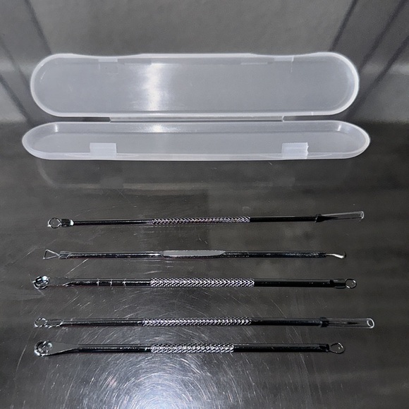 Skin care 5 pieces tools set with a case, brand new. - Picture 5 of 5